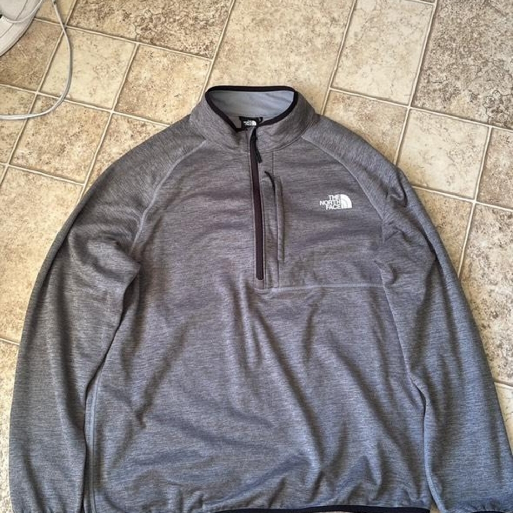 The North Face Men's Gray fleece Jacket